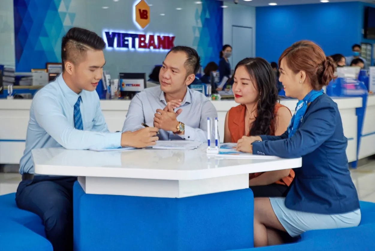 đồng phục ngân hàng vietbank