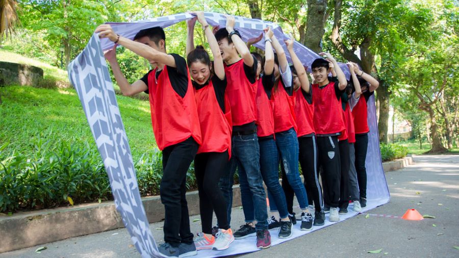 trò chơi teambuilding giúp sức đồng đội