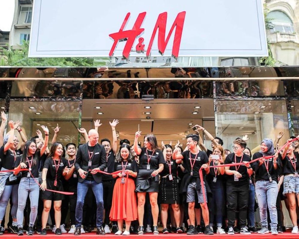 đồng phục nhân viên h&m