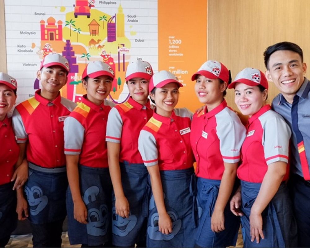 đồng phục nhân viên jollibee