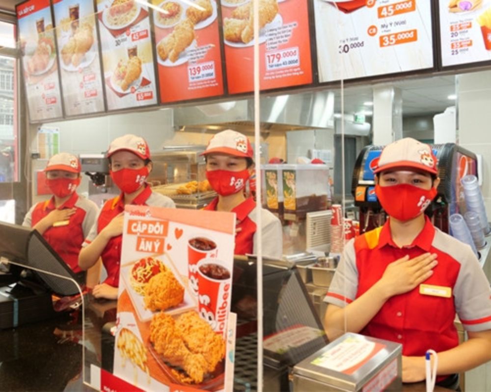 đồng phục nhân viên jollibee