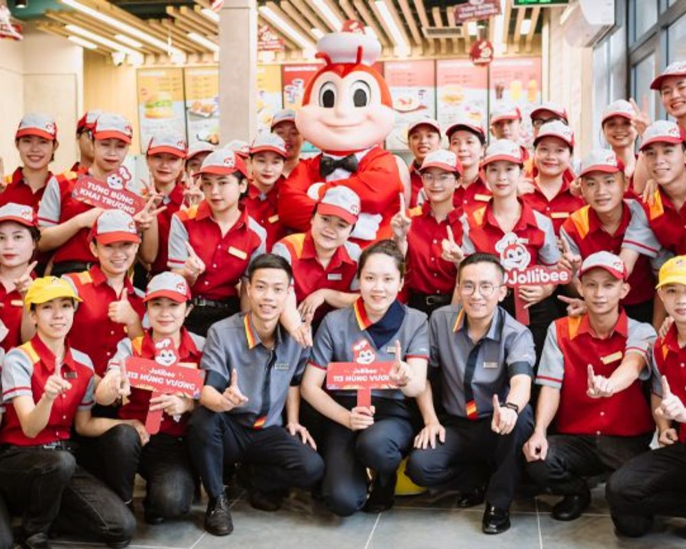 đồng phục nhân viên jollibee