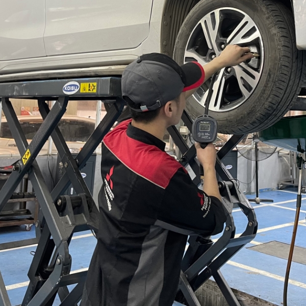 đồng phục công nhân mitsubishi