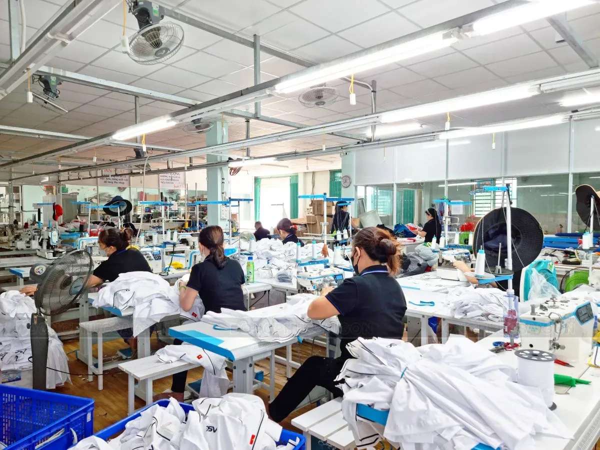 Dịch vụ cao cấp - sản xuất đồng phục gấp trong 24h