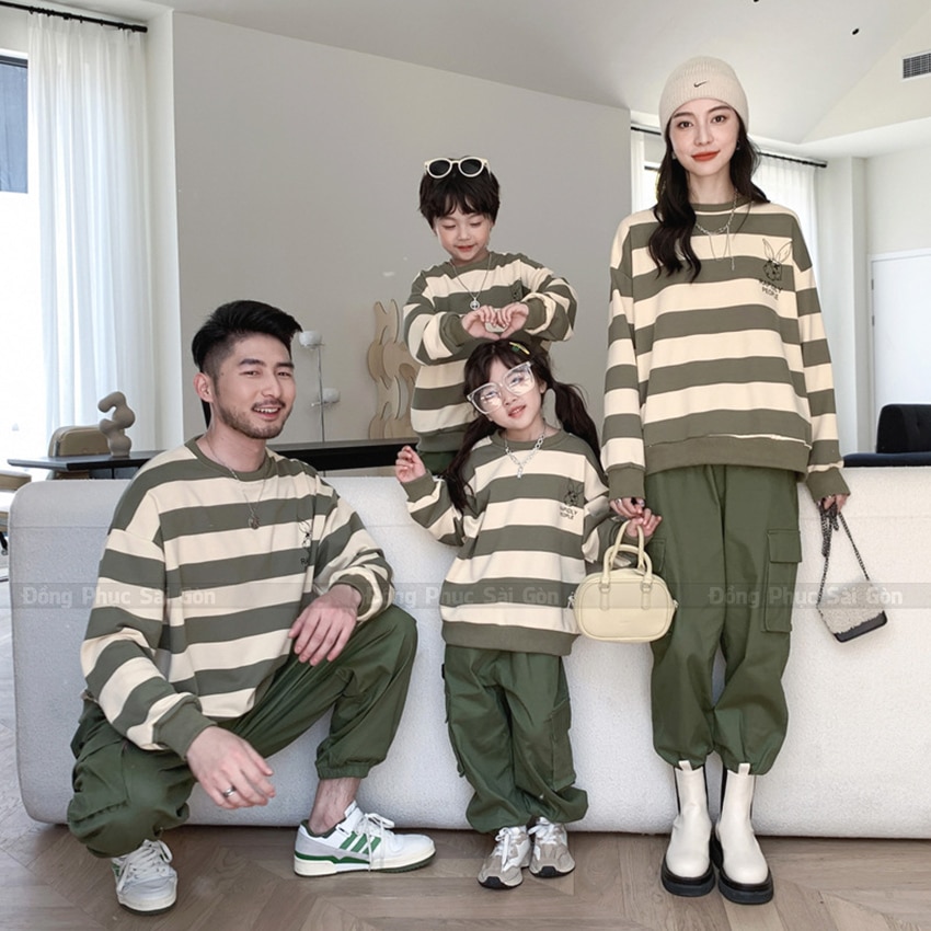 Đồng phục đi du lịch cùng gia đình năng động