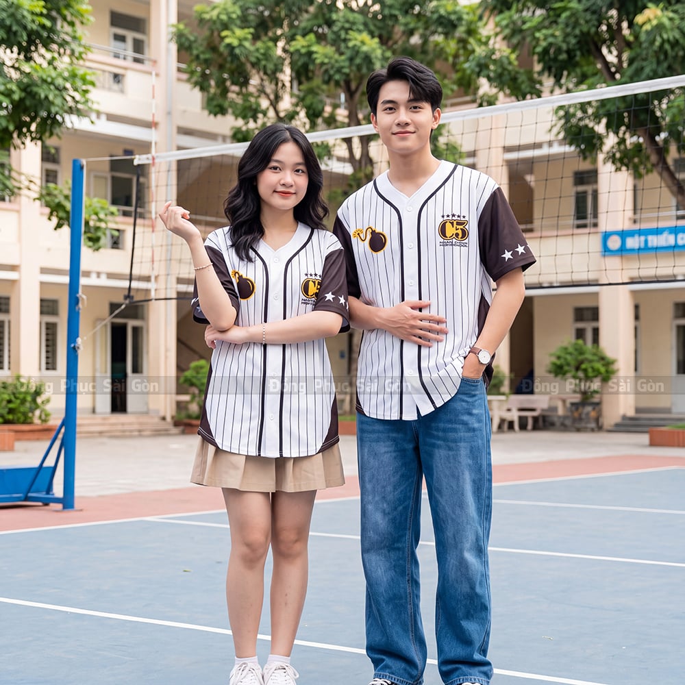 Áo lớp độc lạ theo phong cách riêng 1