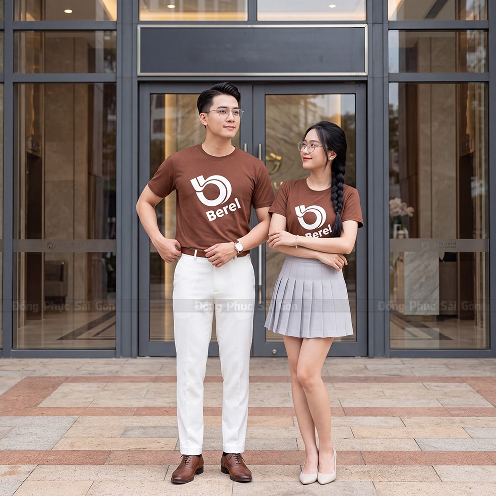 Đồng phục áo thun cổ tròn may sẵn màu nâu 3